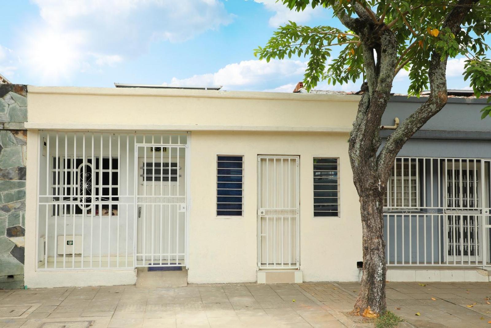 Twin Smart - Bano Semiprivado Habitación en casa particular