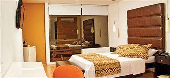 Hotel Metropolis Plaza 3*