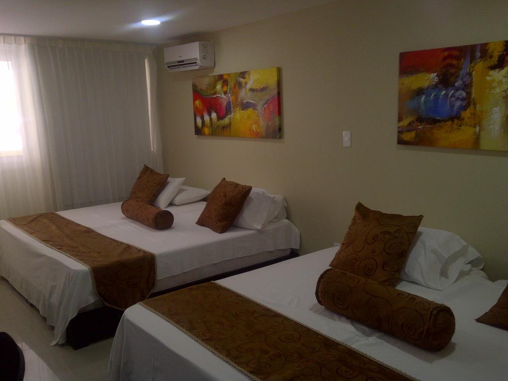 Six Avenue 4*