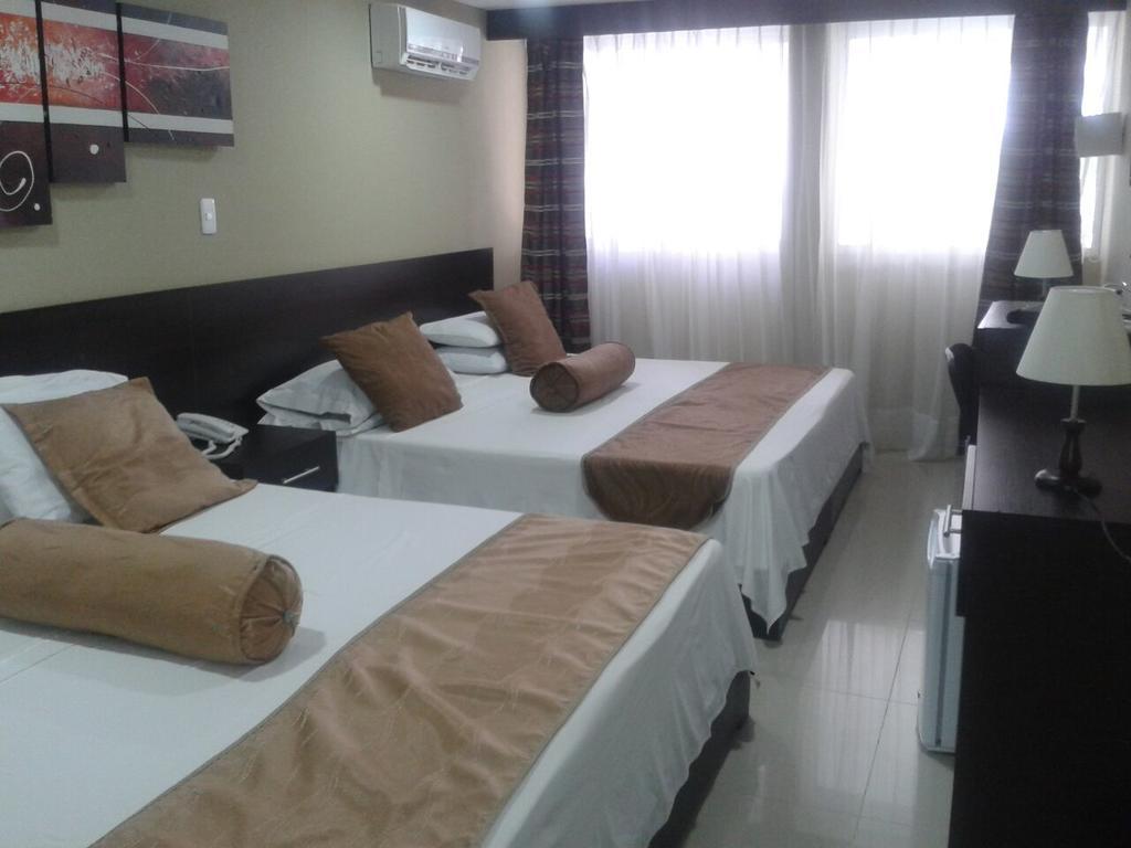 Hotel Six Avenue Cali