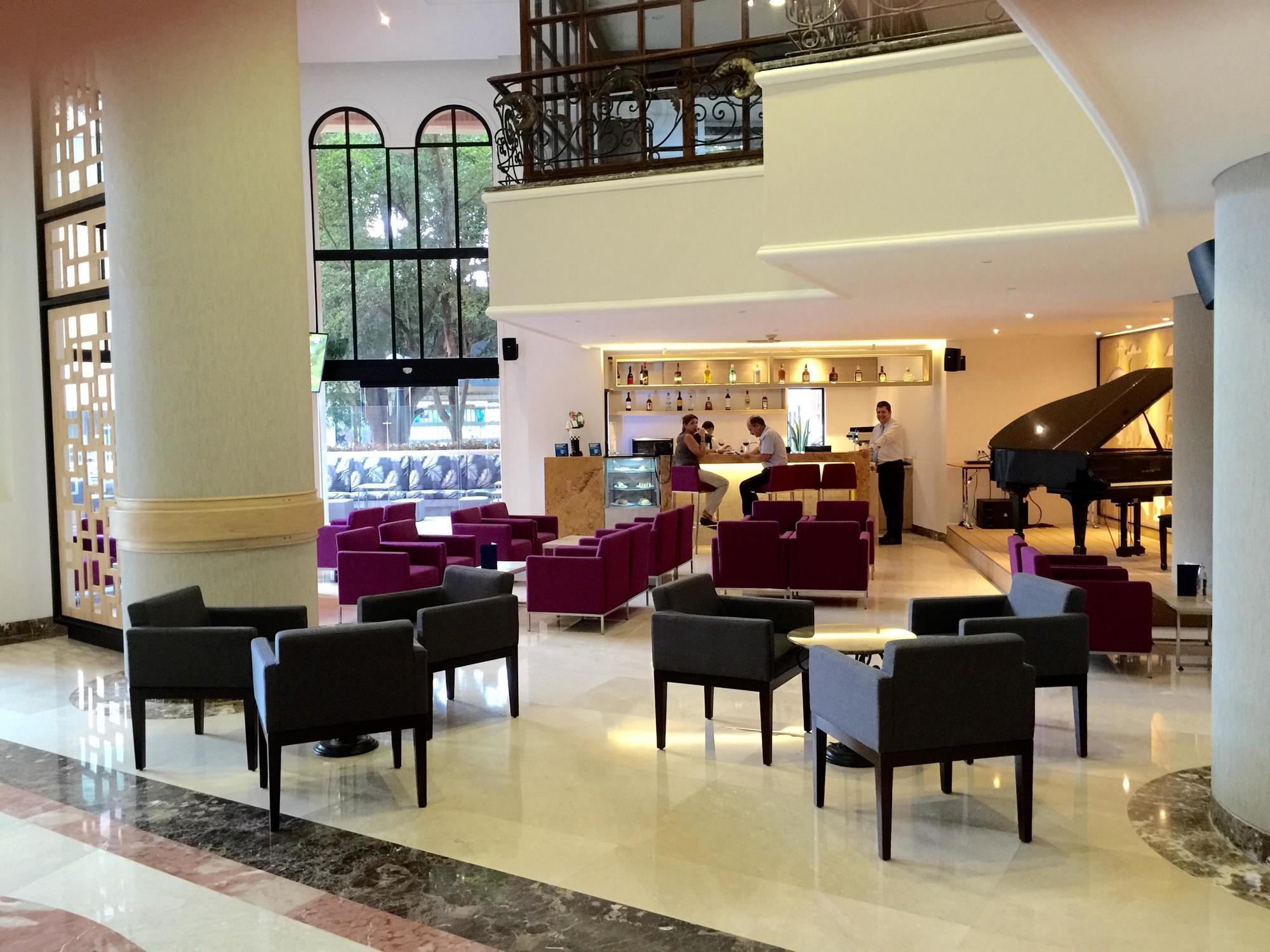Hotel Dann Carlton