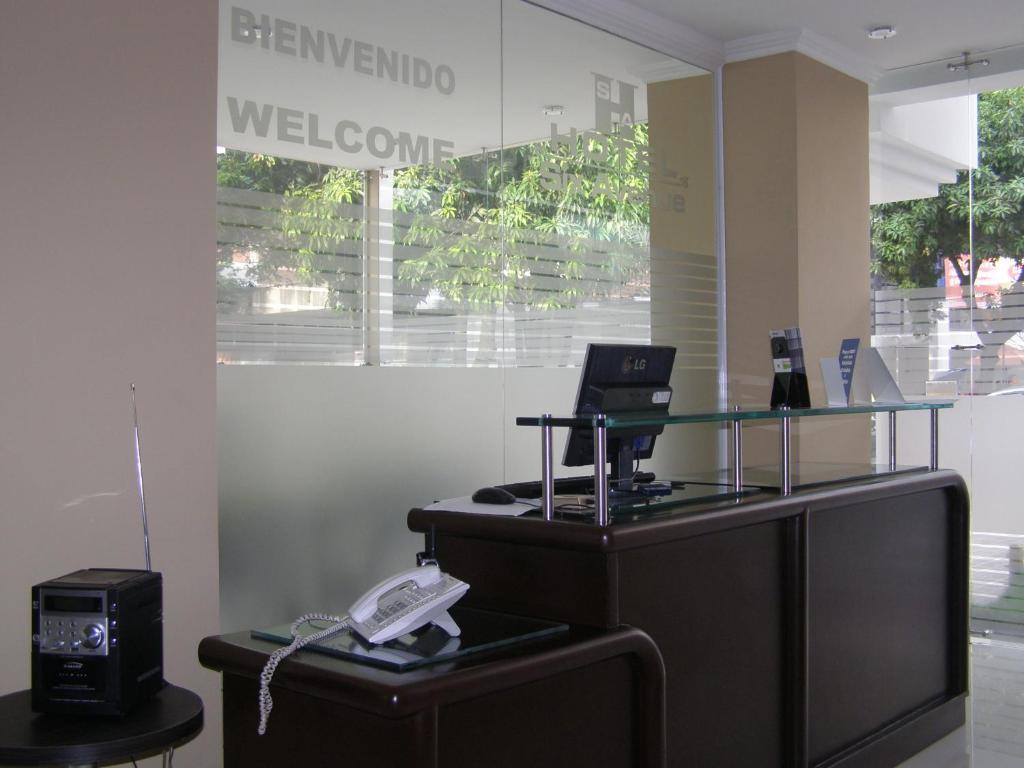 Hotel Six Avenue 4*