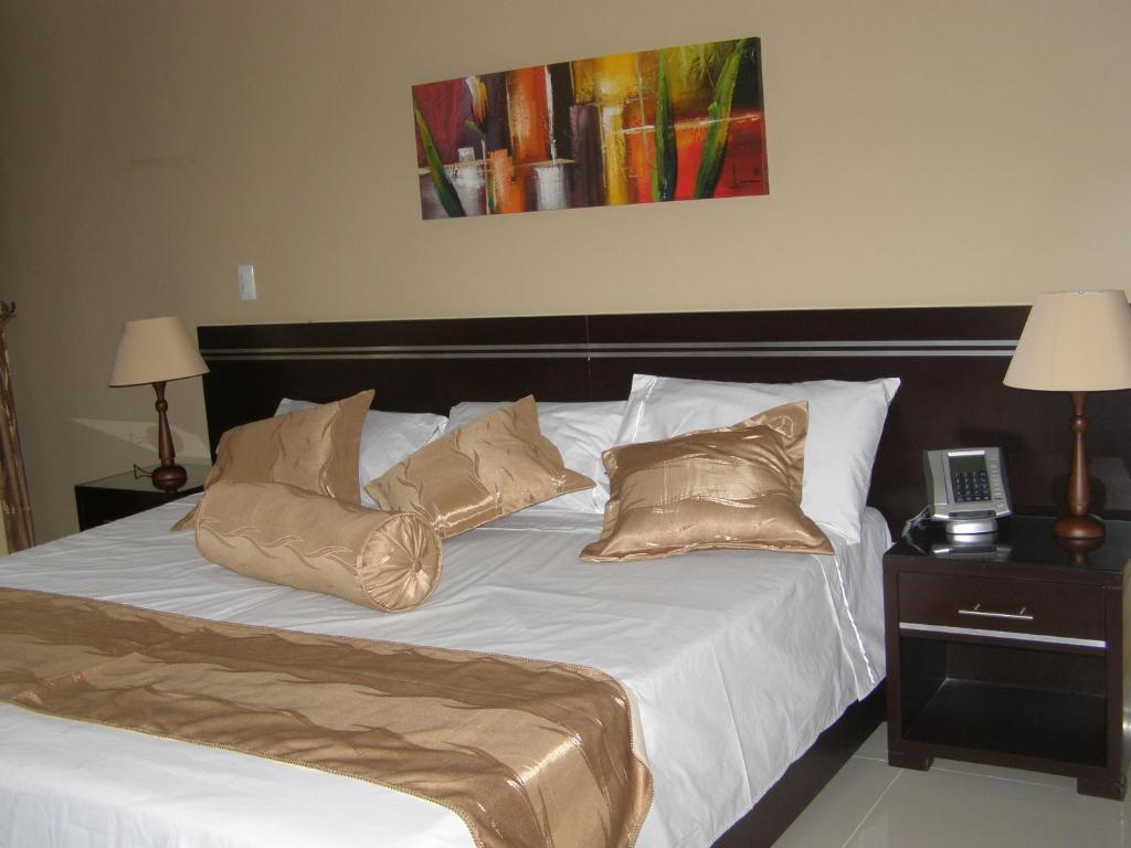 Six Avenue 4* Cali
