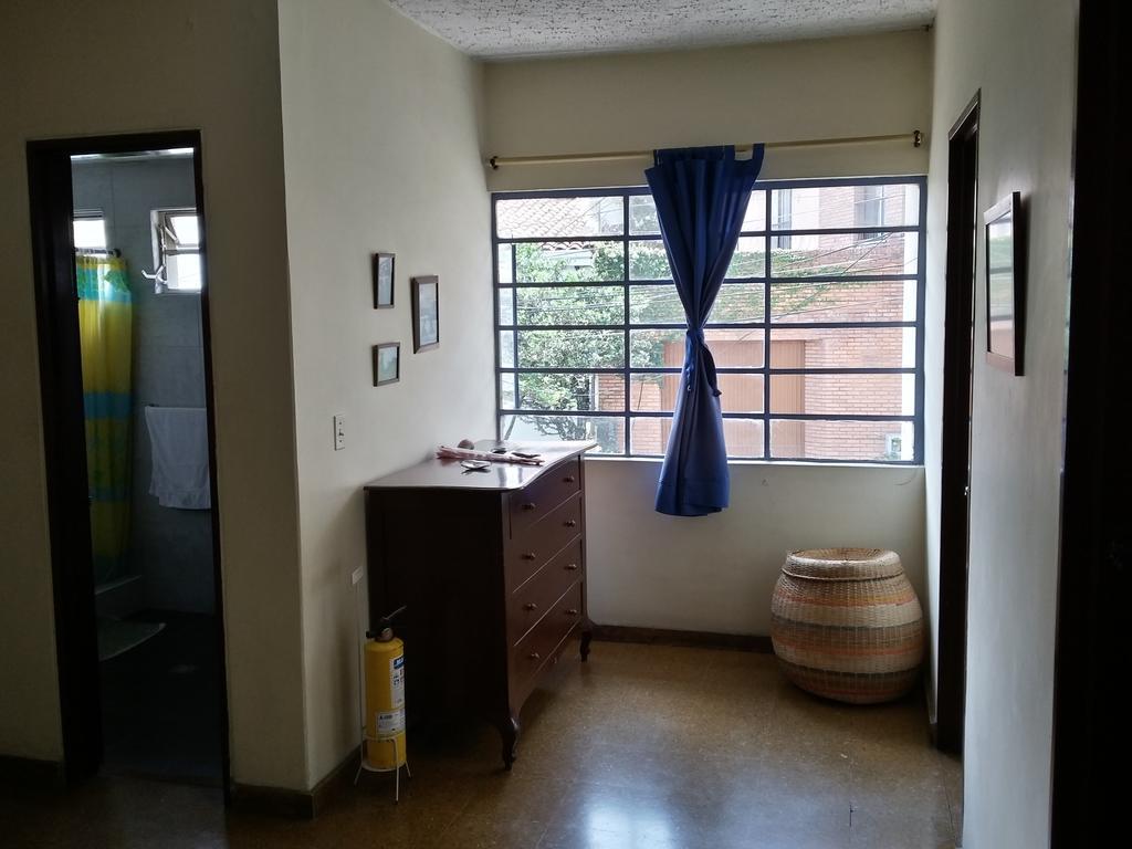 Iguana Guest house *