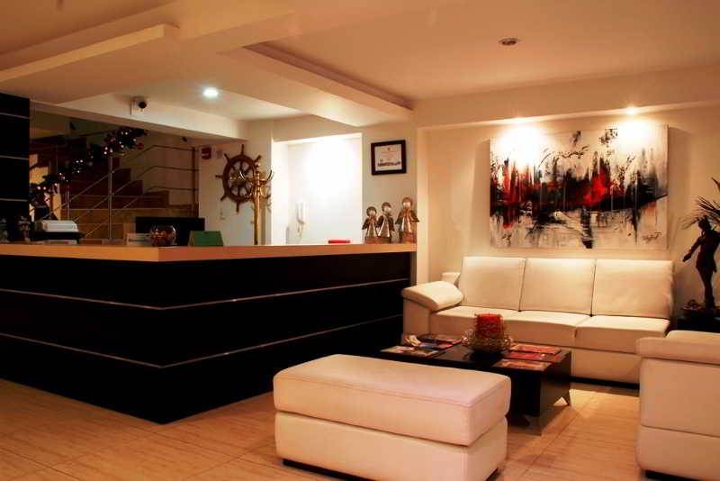 Hotel Aqua Granada Cali