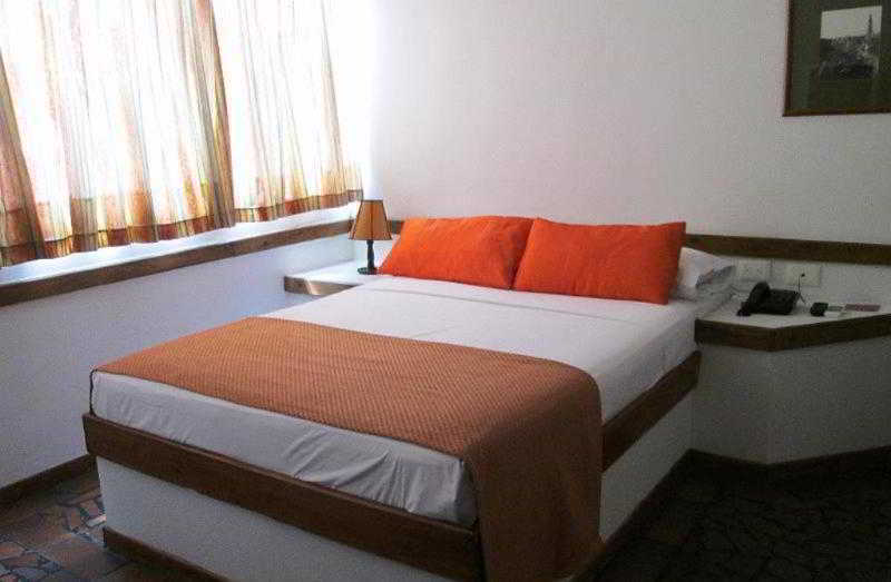 Edificio Neuchabel Hotel 3*