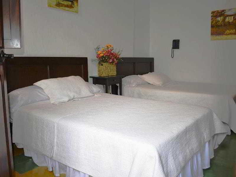 Hotel Boutique Porton De Granada 4*