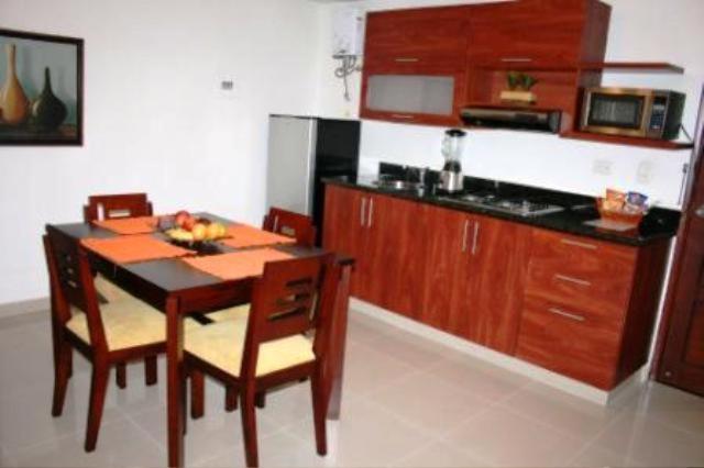 Cuarta Avenida 3*
