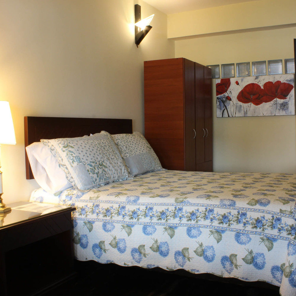 Casa Faroles Hotel 3*