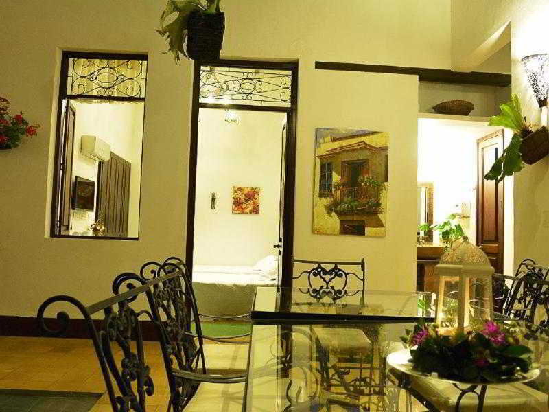Hotel Boutique Porton De Granada Cali