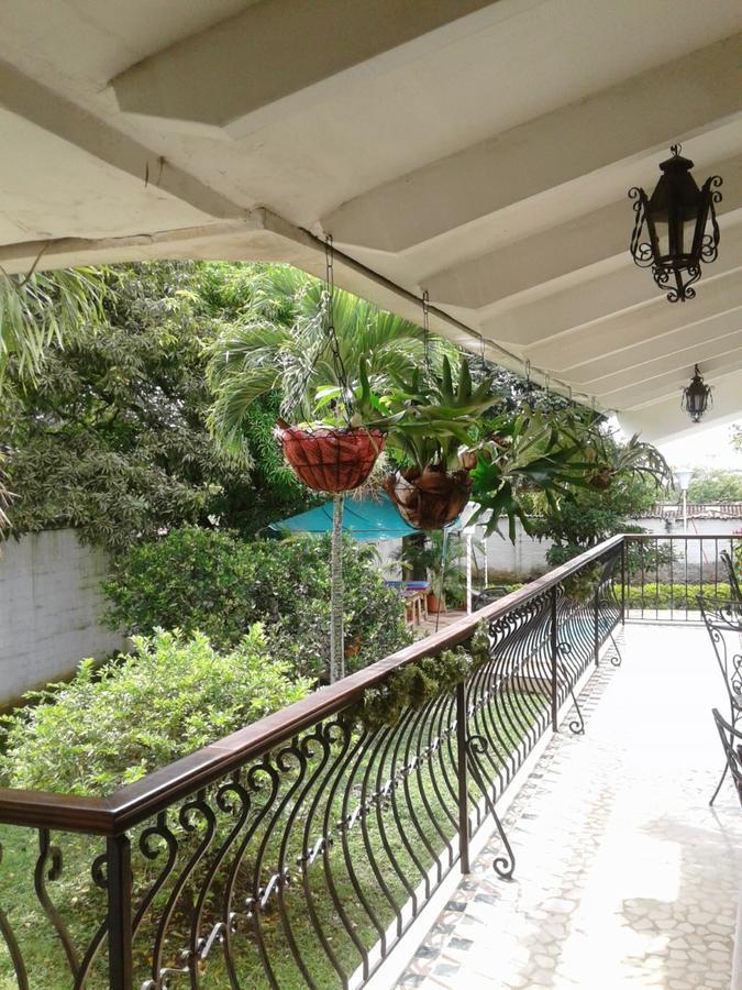 Casa Blanca * Cali