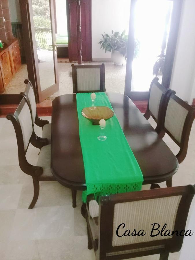 Hostal Casa Blanca *