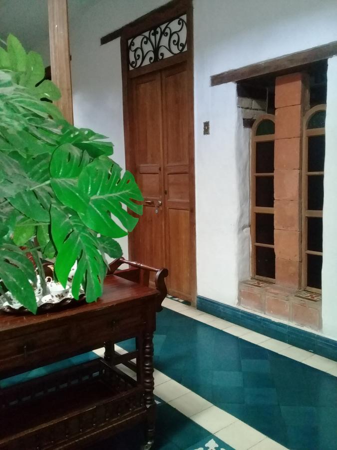 La Sicilia Inn Cali