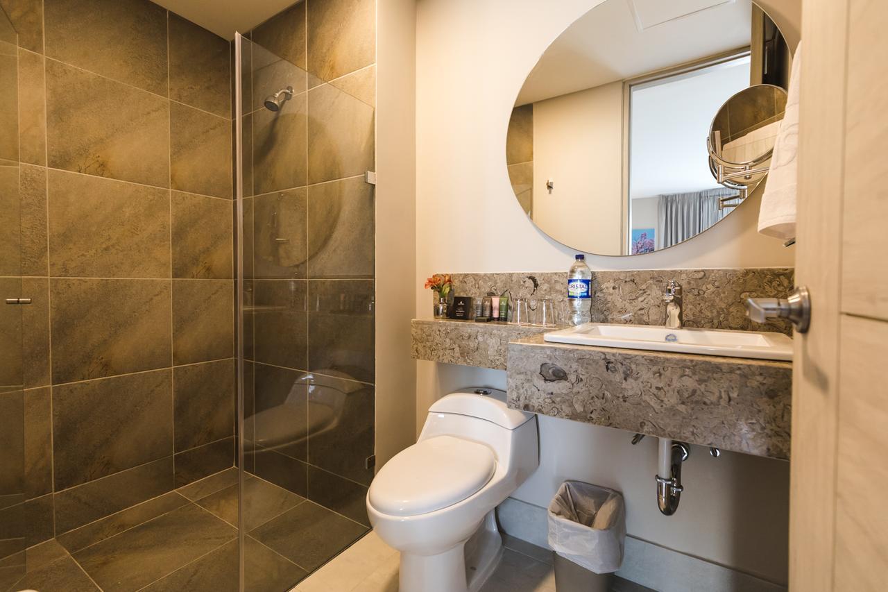 Hilton Garden Ciudad Jardin Hotel 4*