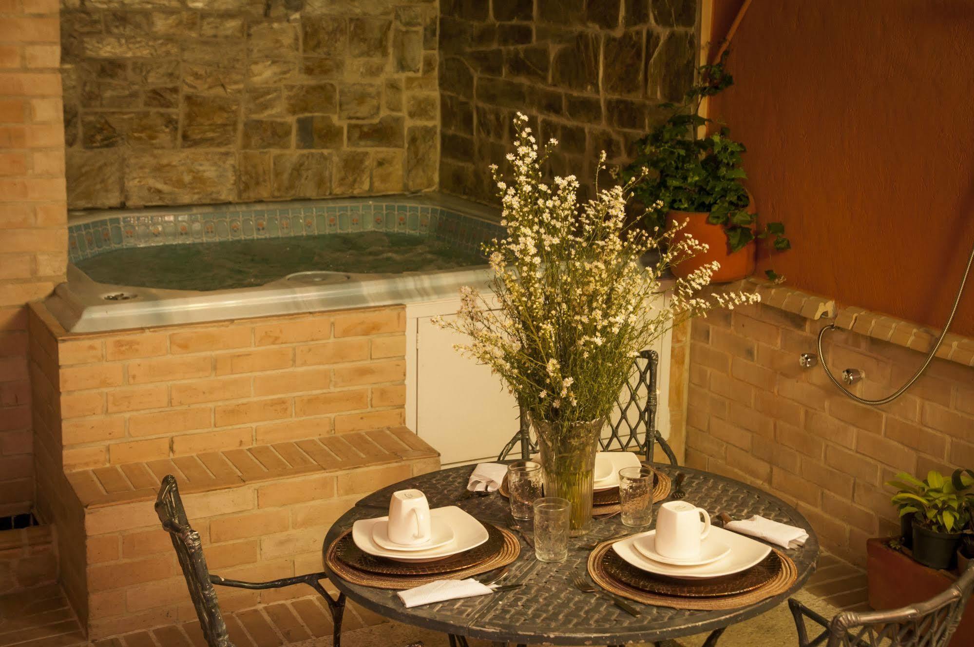 Casa Faroles Hotel 3*