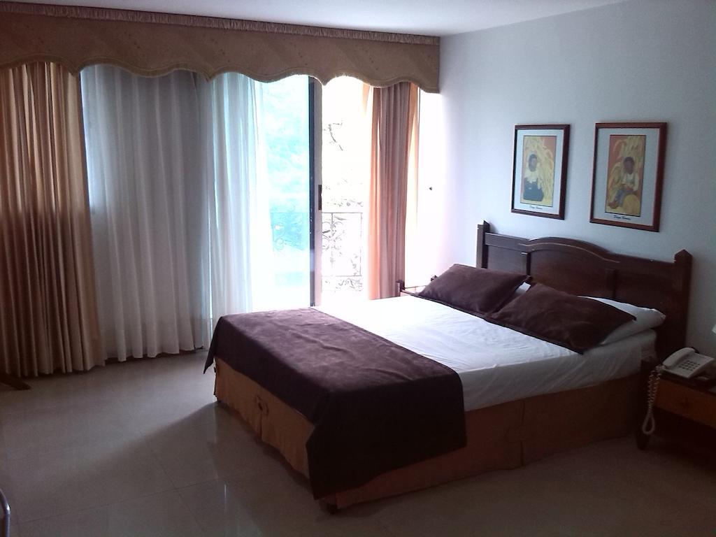 Aparthotel Ribera Del Rio Av 6Ta Norte