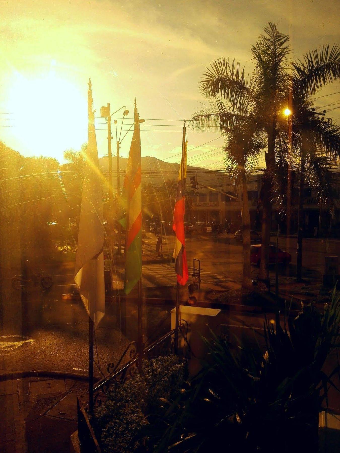 Metropolis Plaza Cali