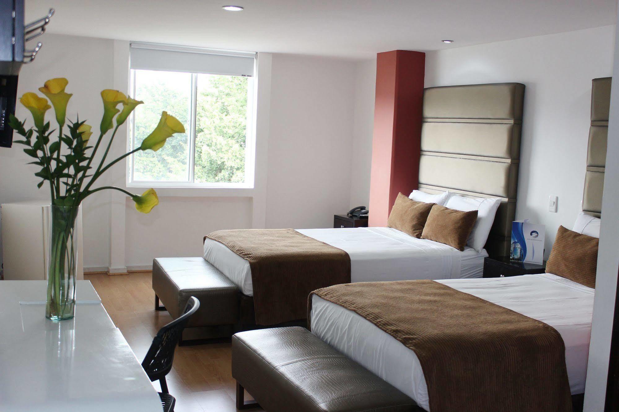 Hotel Metropolis Plaza 3*