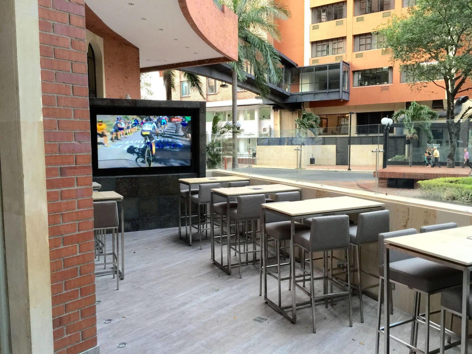 Dann Carlton Hotel