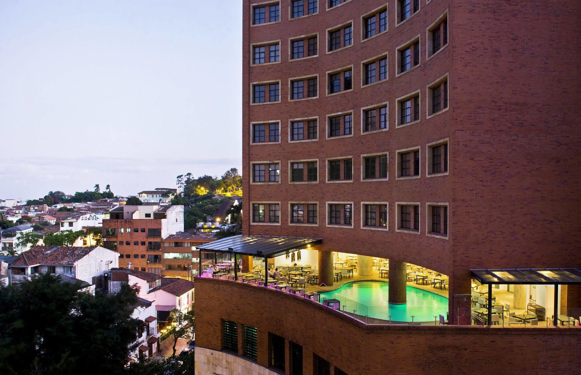 Dann Carlton Hotel 5*