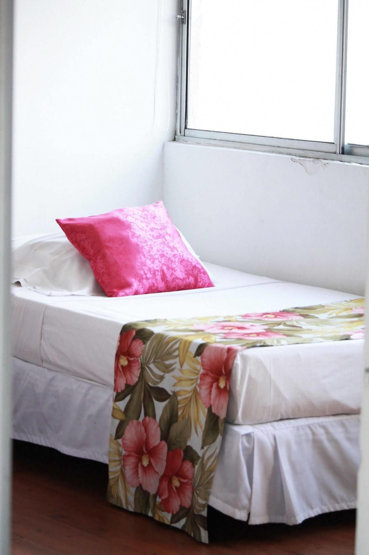 Edificio Neuchabel Hotel 3*