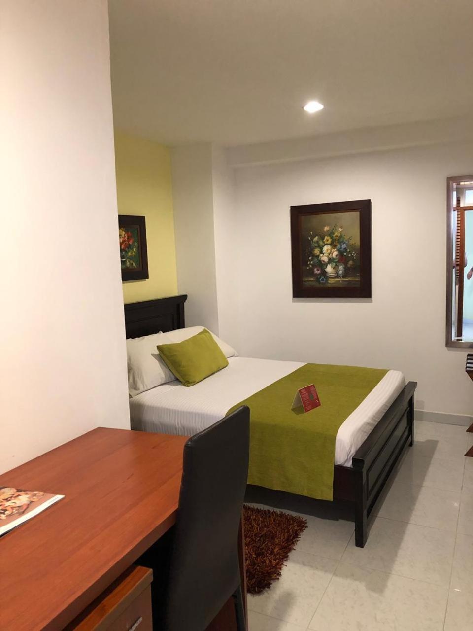 Karlo Hotel 3*