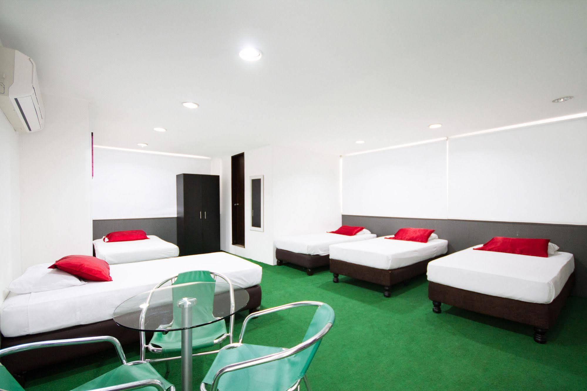 Ayenda 1415 Vegas 4*