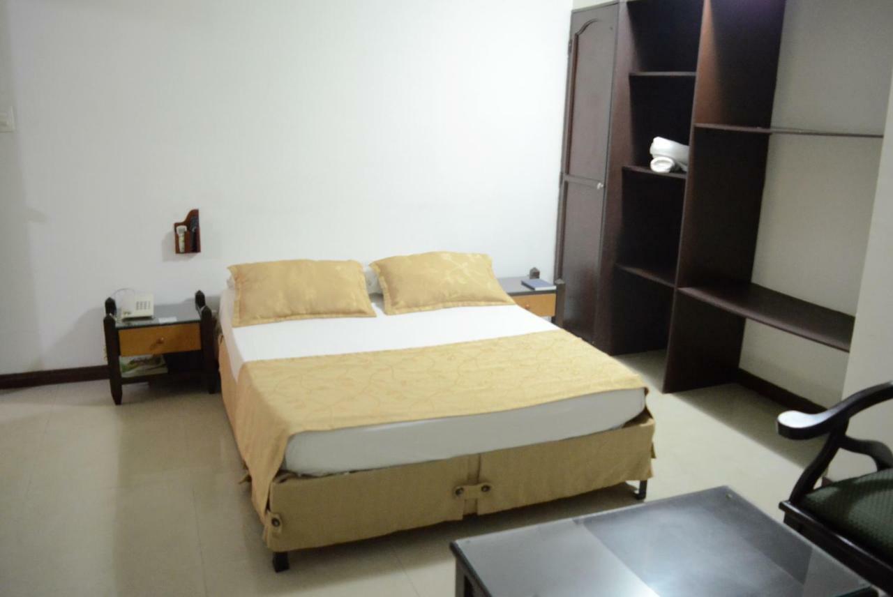 Ribera Del Rio Av 6Ta Norte Aparthotel Cali