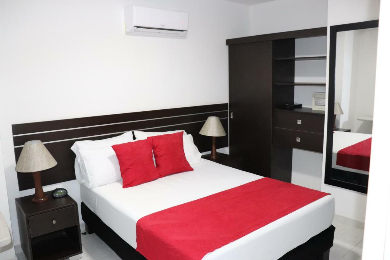 La Primera Hotel