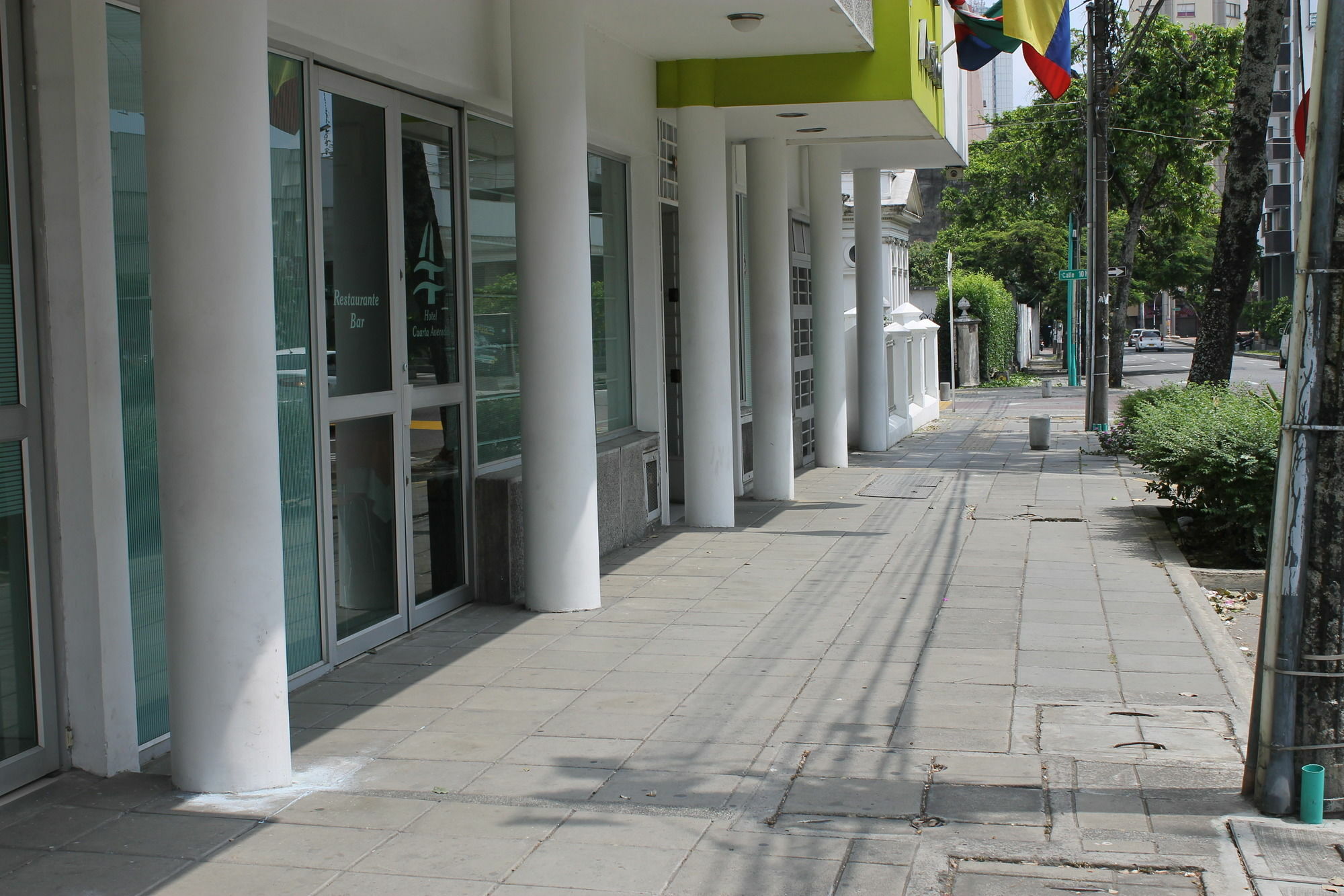 Cuarta Avenida Hotel