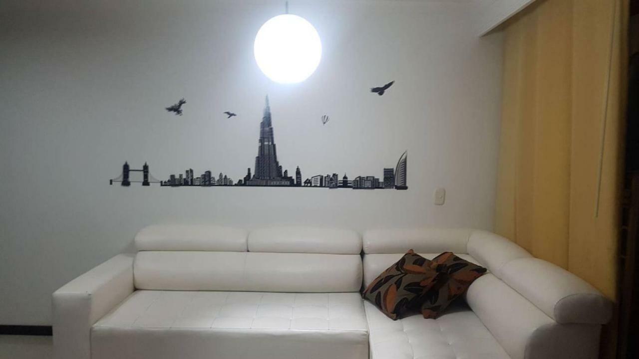 Supercondo! Away From