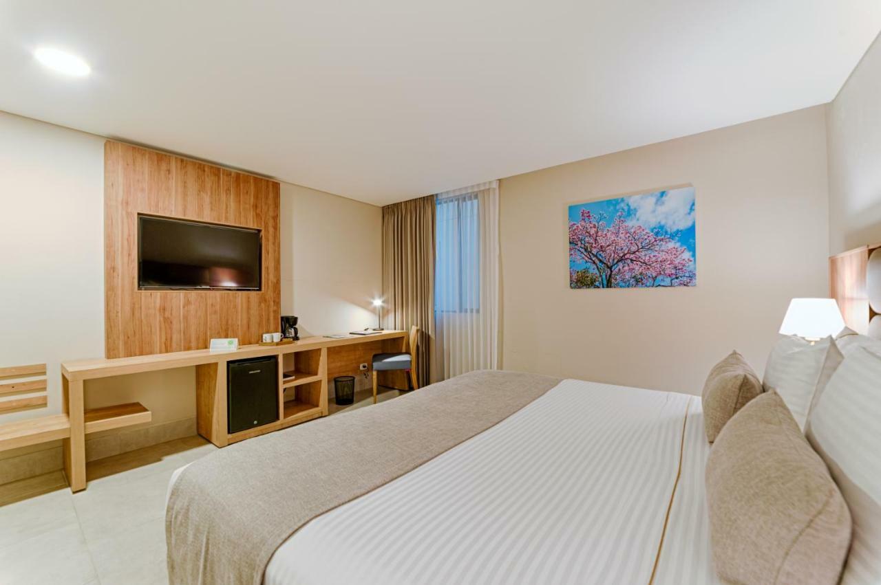 Hilton Garden Ciudad Jardin Hotel Cali
