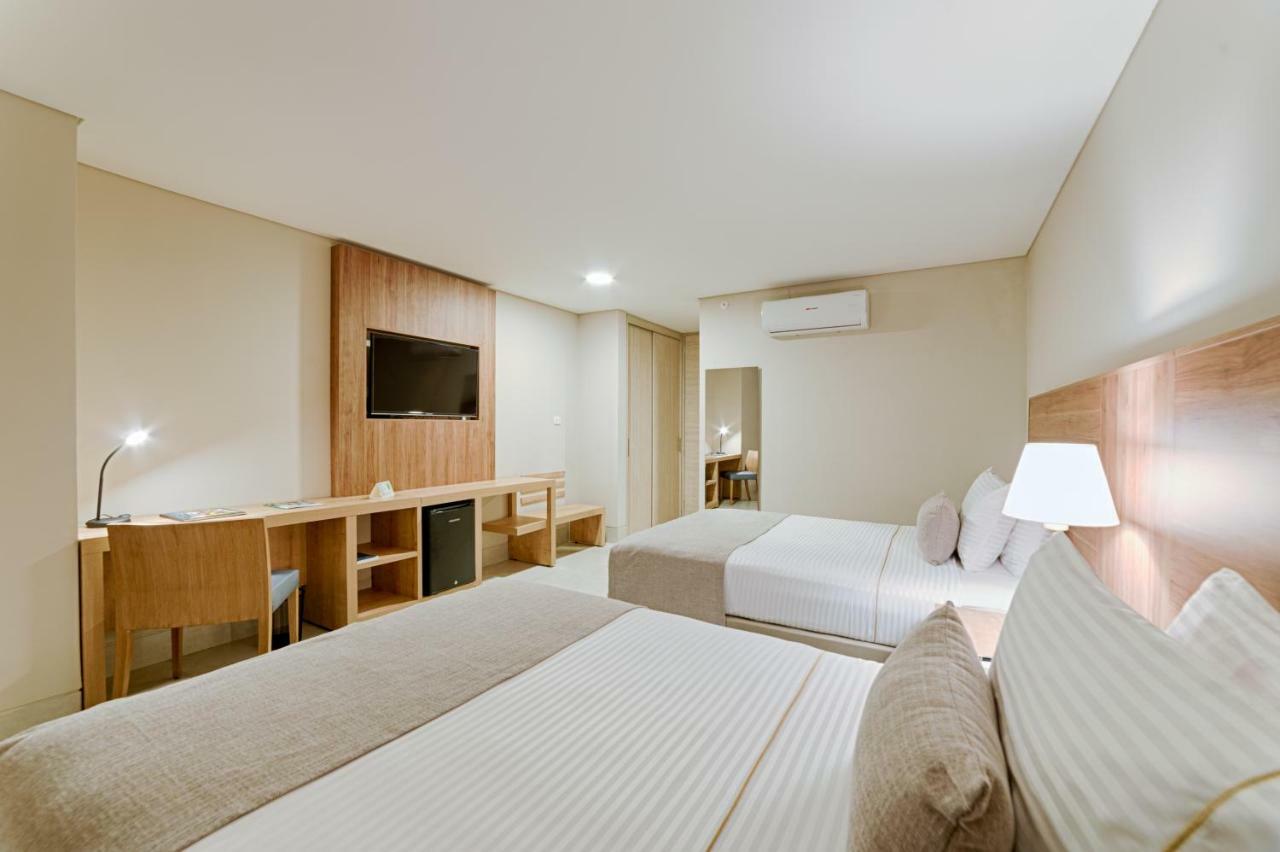 Hilton Garden Ciudad Jardin 4*