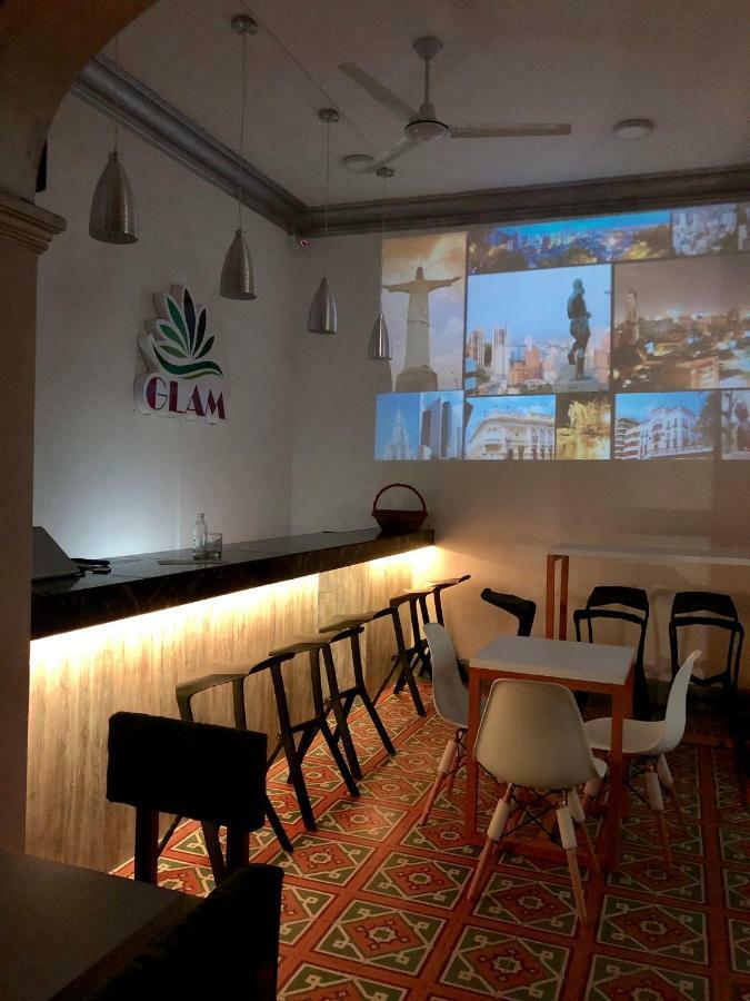 Glam Hotel Cali