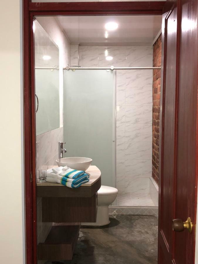 Glam Hotel