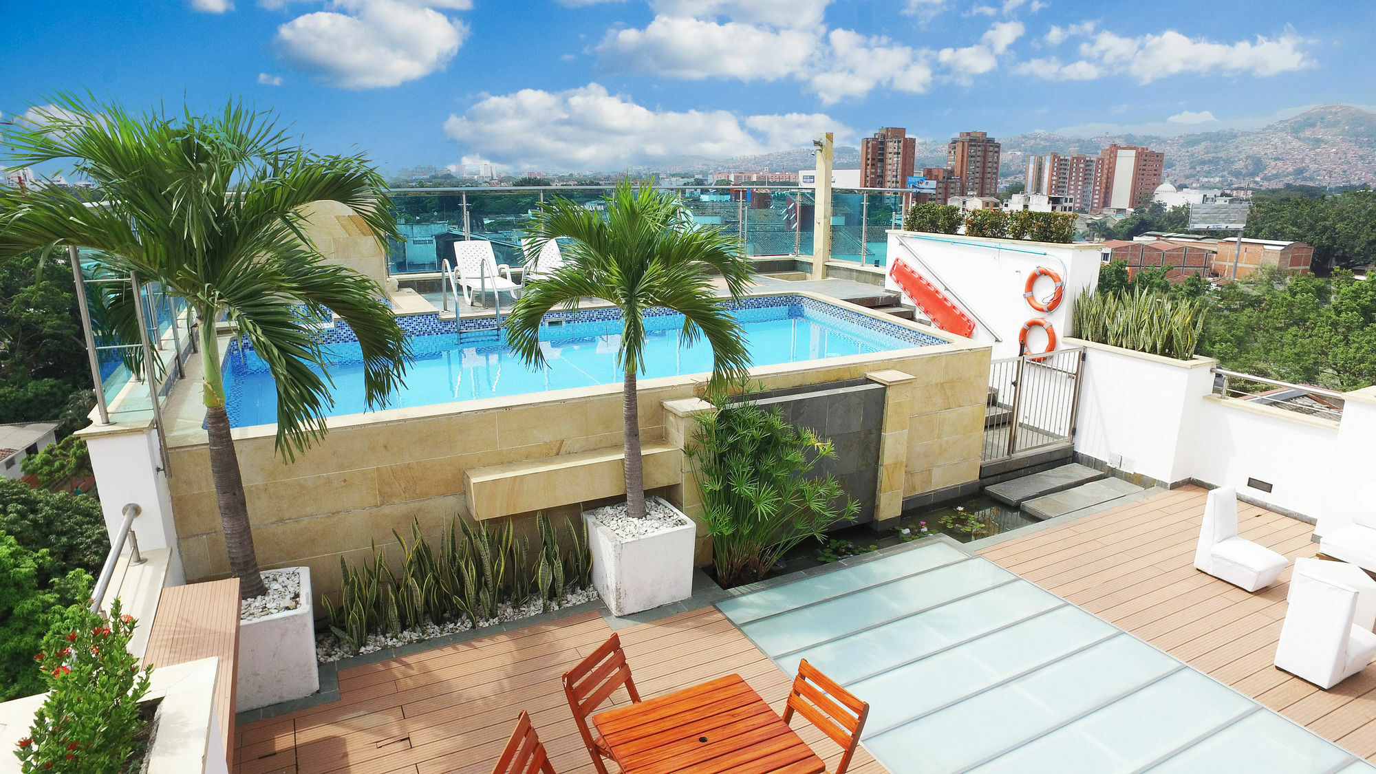 Toscana Plaza Hotel 4*