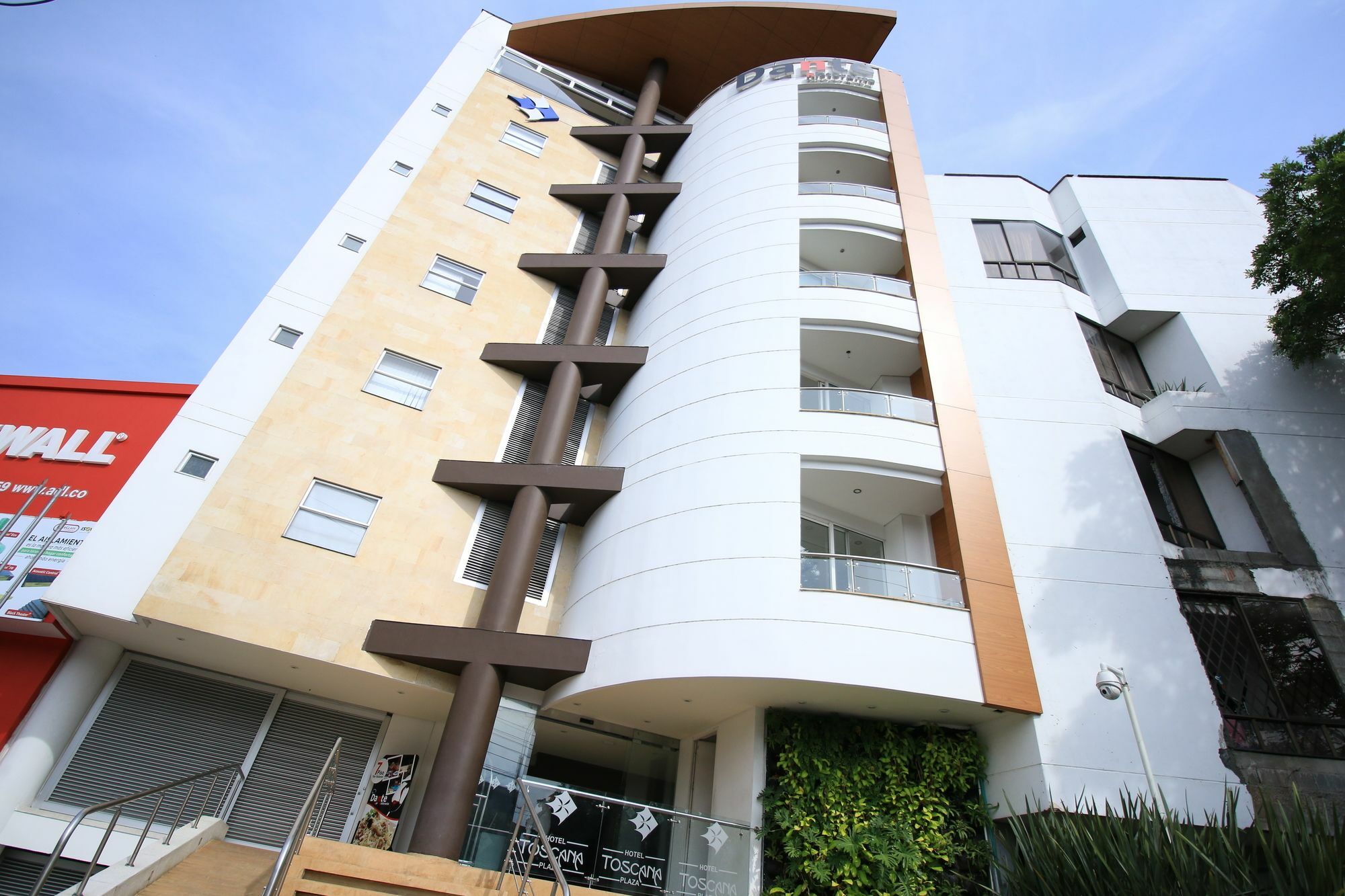 Toscana Plaza Hotel