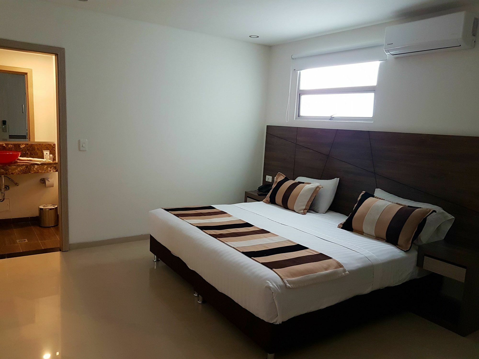 Toscana Plaza Hotel