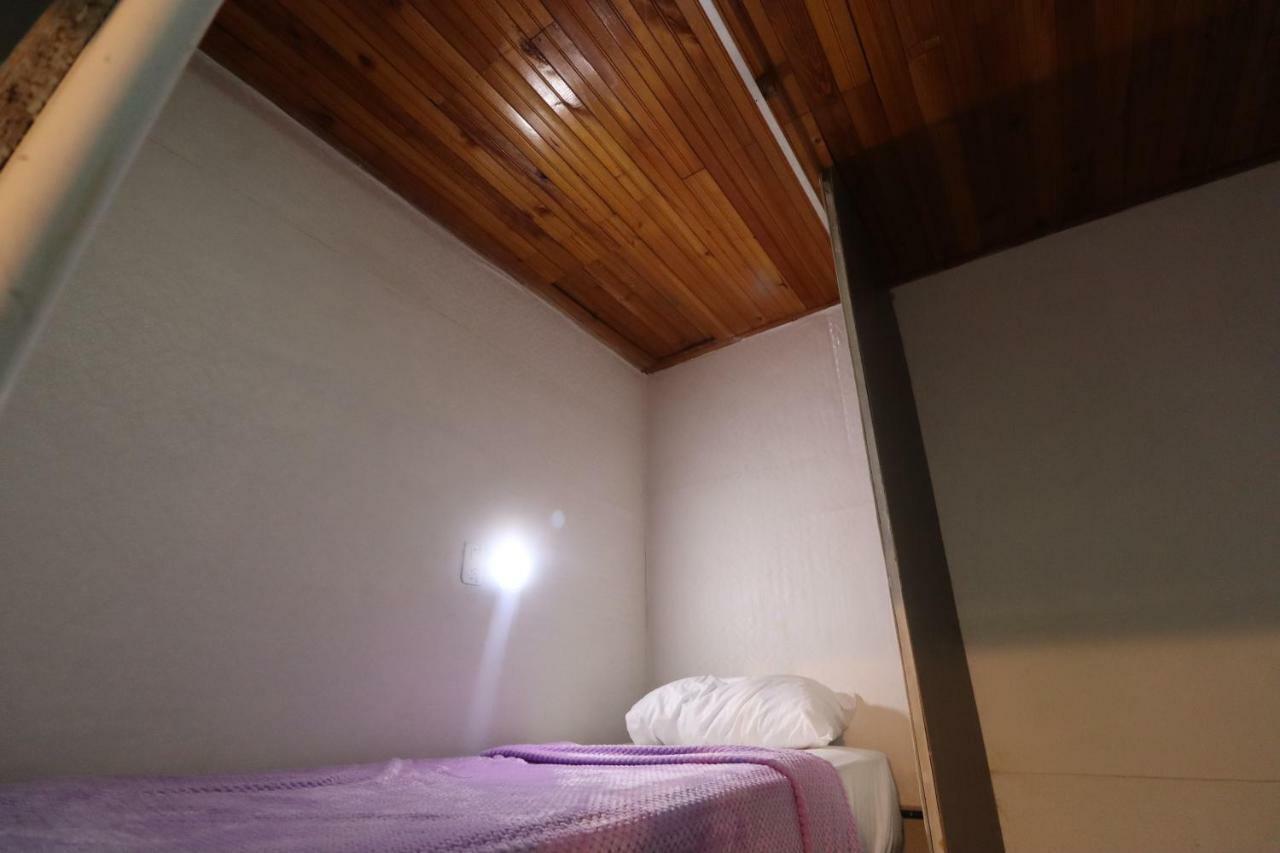 Hostal La Antigua Capsula *