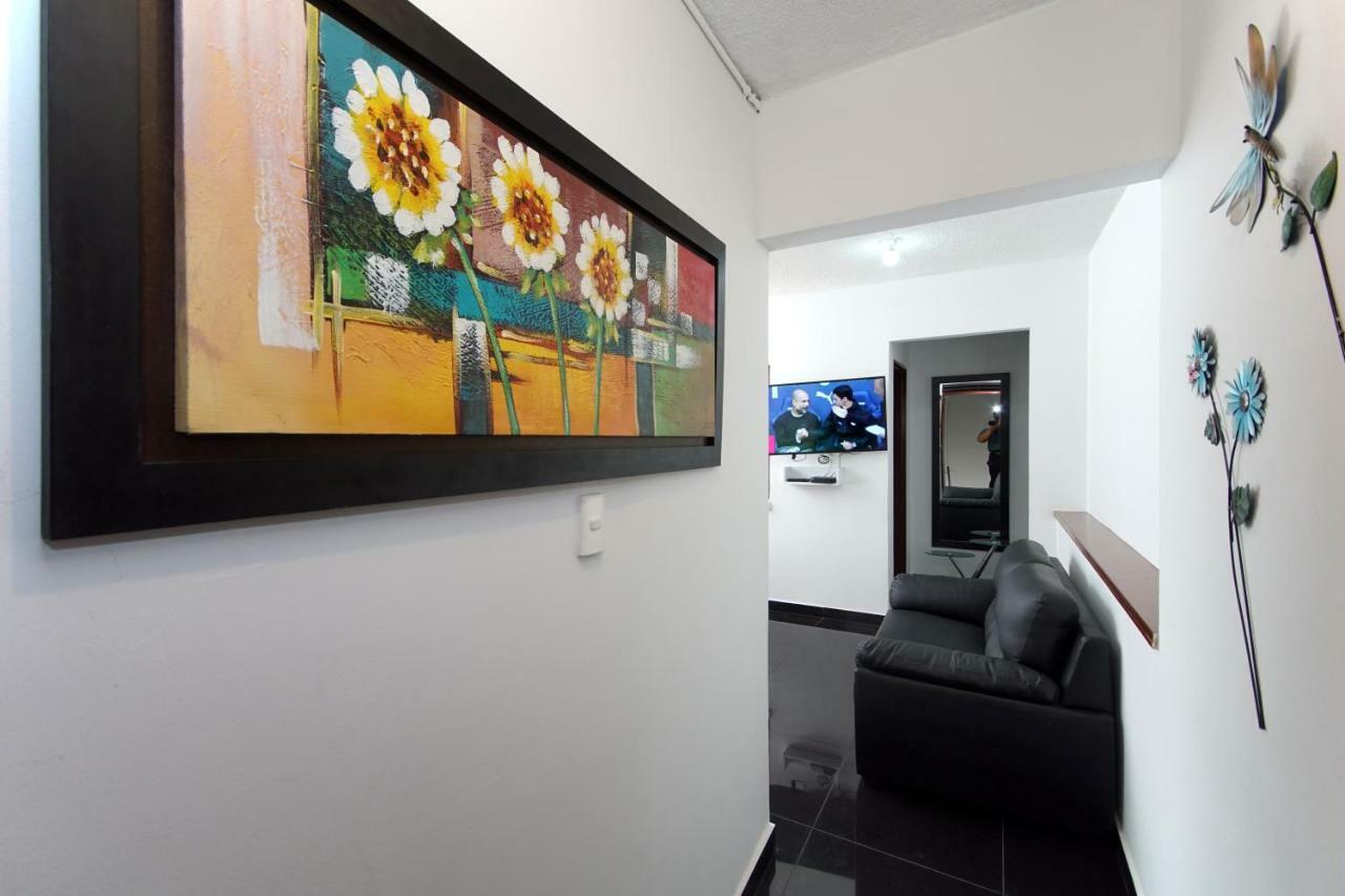 Apartment Cozy Excellent Location, Air Conditioning Cali