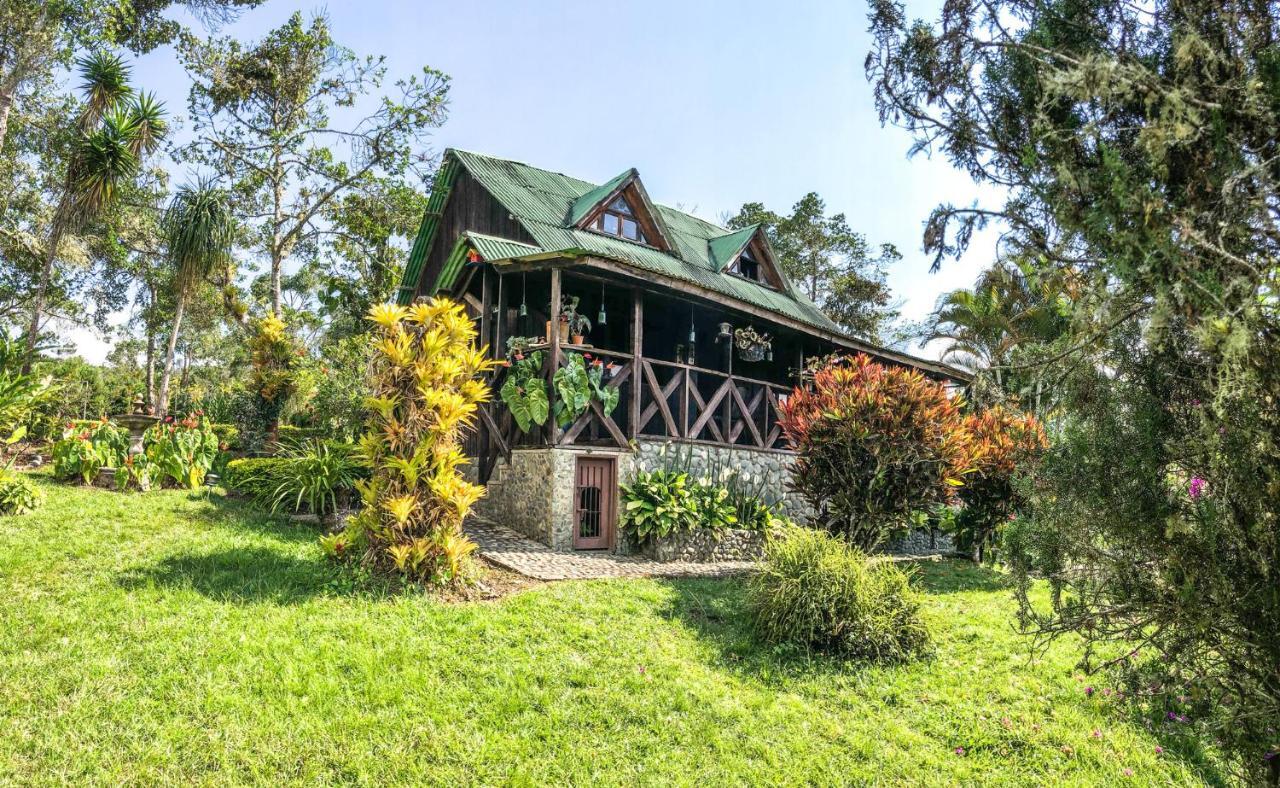 Lodge Casa Campestre Estilo Pirineos - Cerca A *