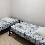 Guayacan Hostel