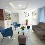Ari Hotel