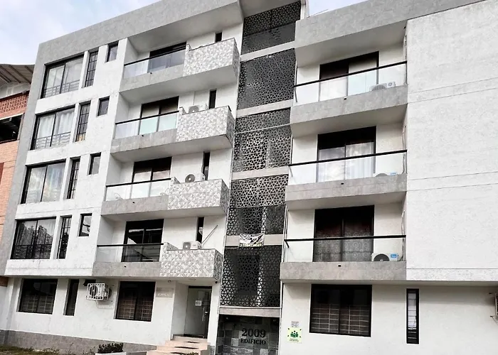 Edificio 2009 Aptos Amoblados