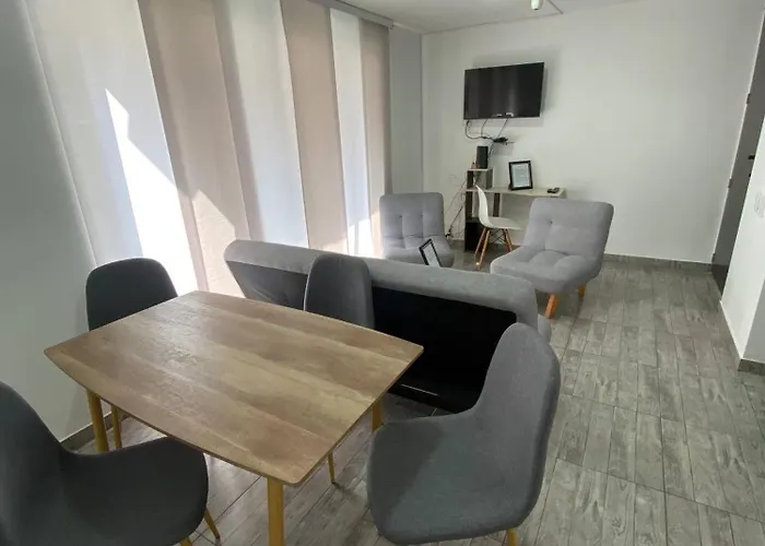 Entire Home In Business Luxury Chipichape