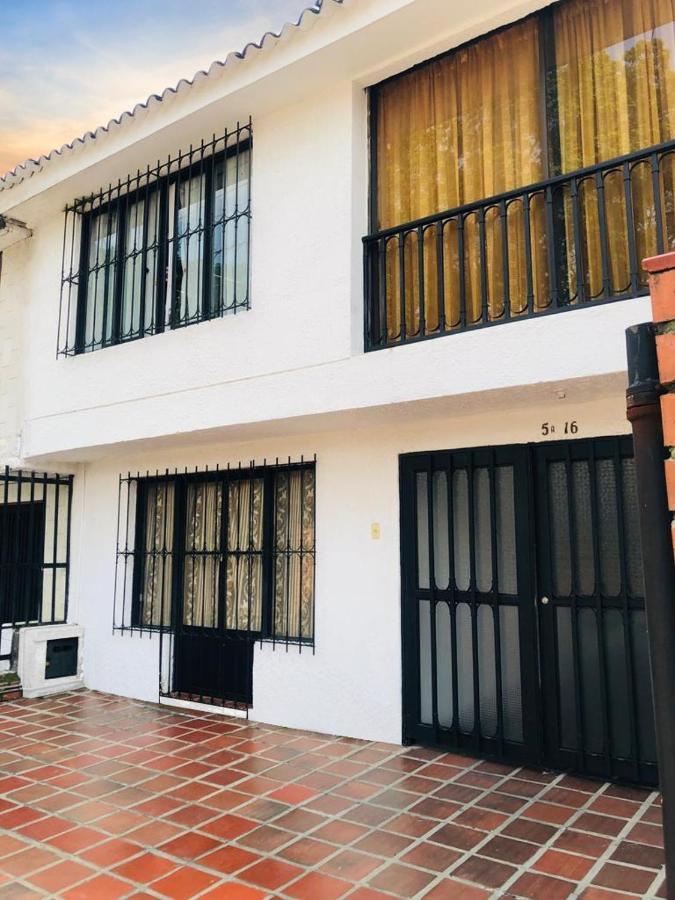 Mauvelo's Guest house *