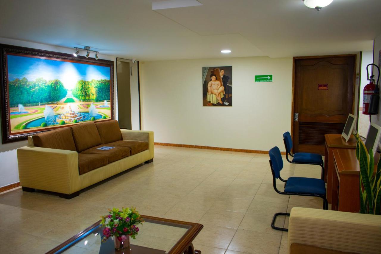 Ayenda Plaza Versalles
