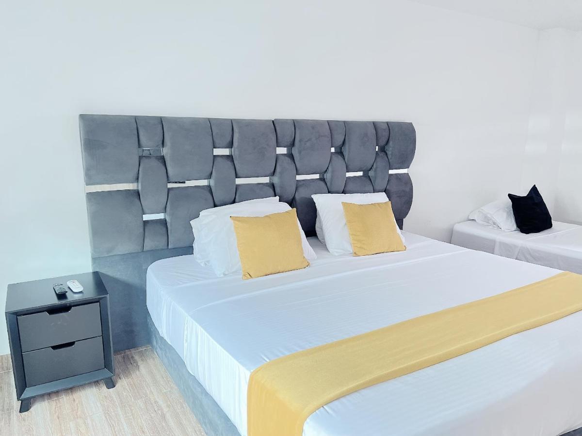 Gs Granada Suites Aparthotel Cali
