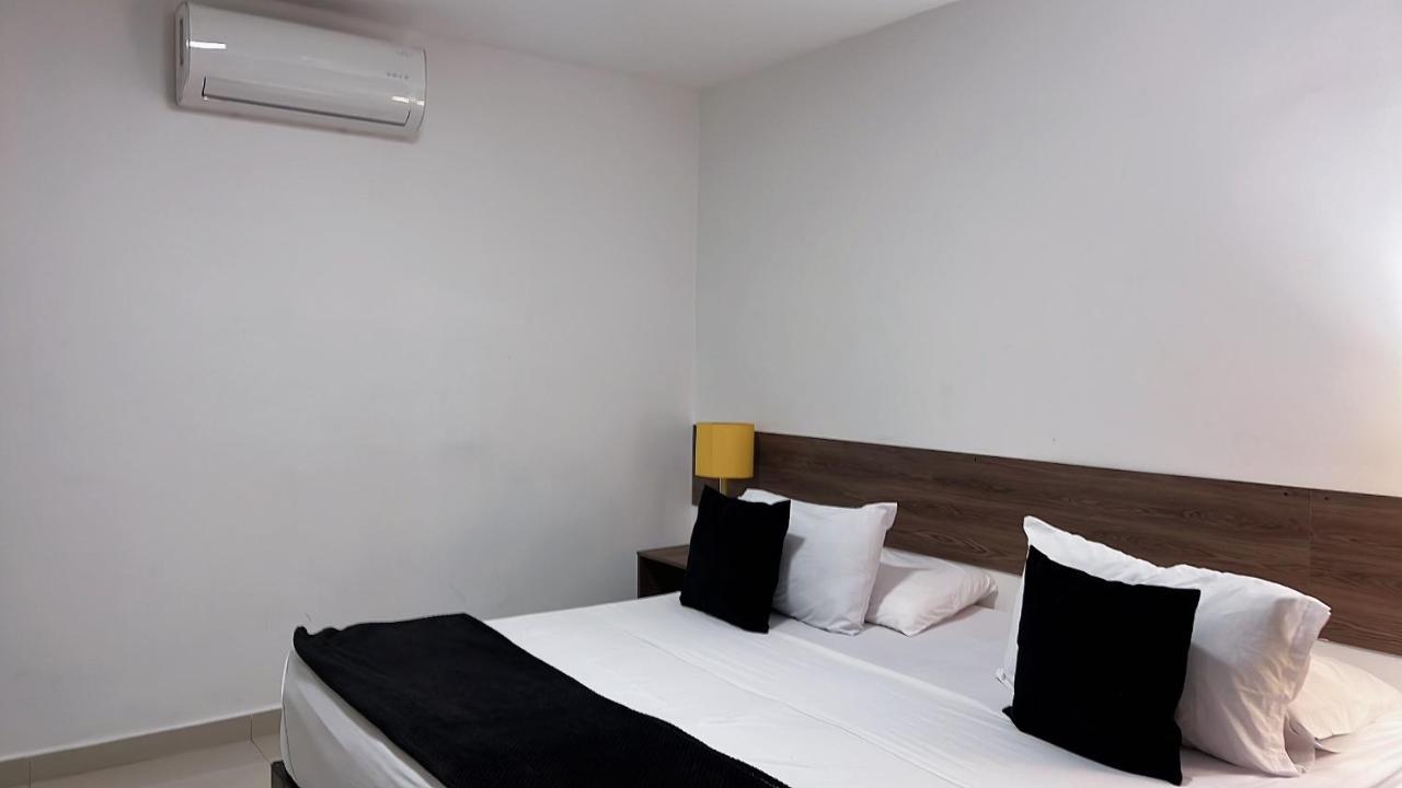 Gs Granada Suites * Cali