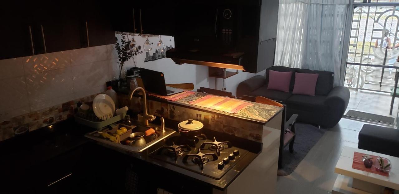 Aparta-estudios Alf Apartamento Cali